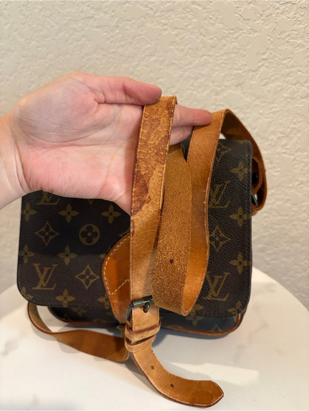 Louis Vuitton Cartouchiere
MM Brown Monogram
Crossbody Bag - Picture 7 of 14